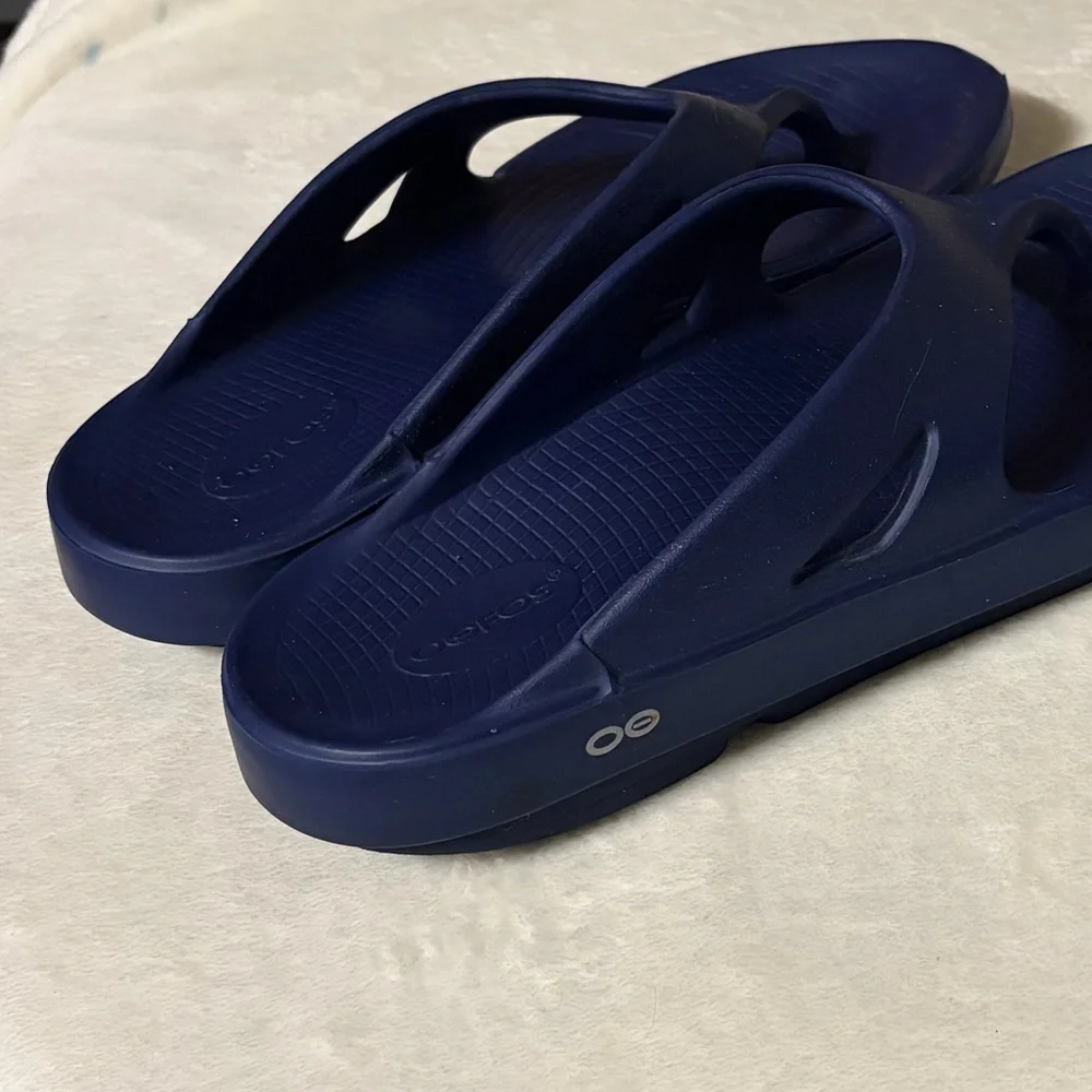 Oofos Unisex‎ Navy Flip Flops Shoes Sz M12 -W14